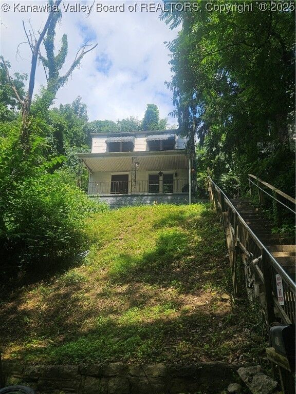 Property Photo: 1019 Stadium Place WV 25311