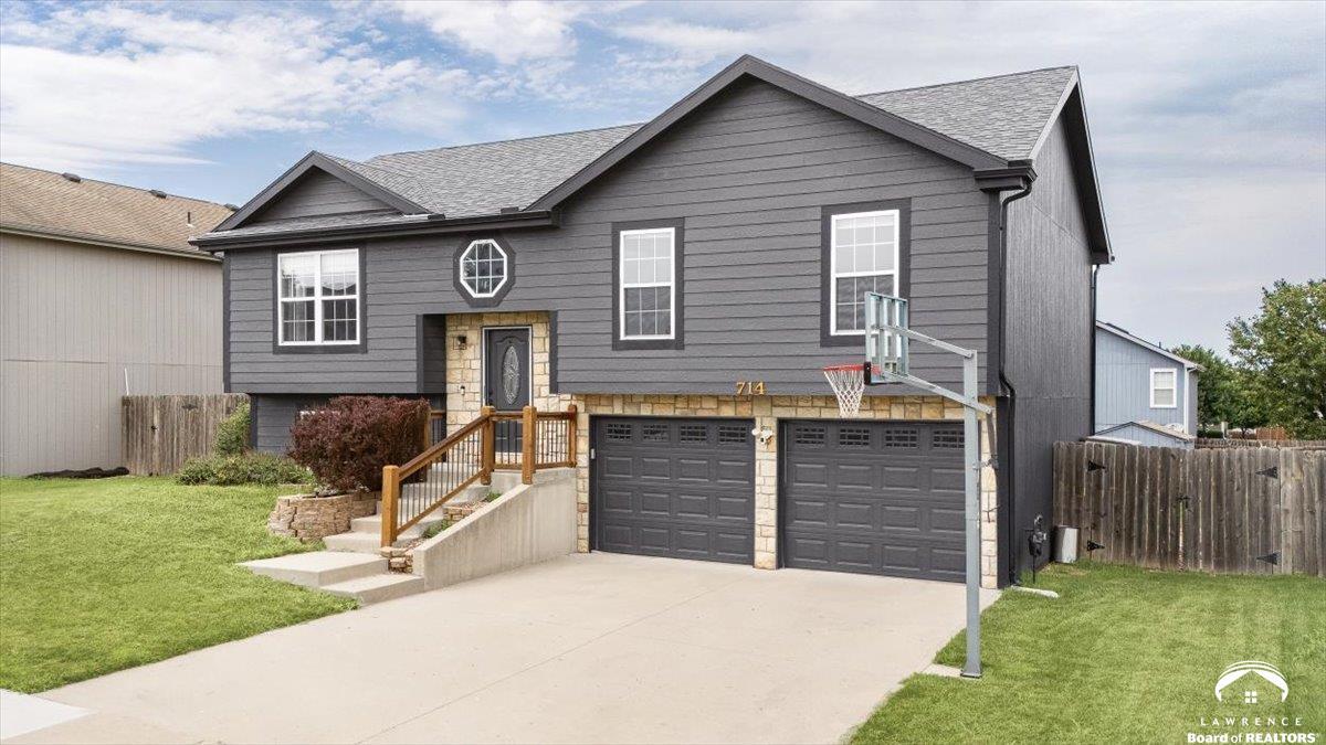 Property Photo: 714 E 15th Street KS 66025