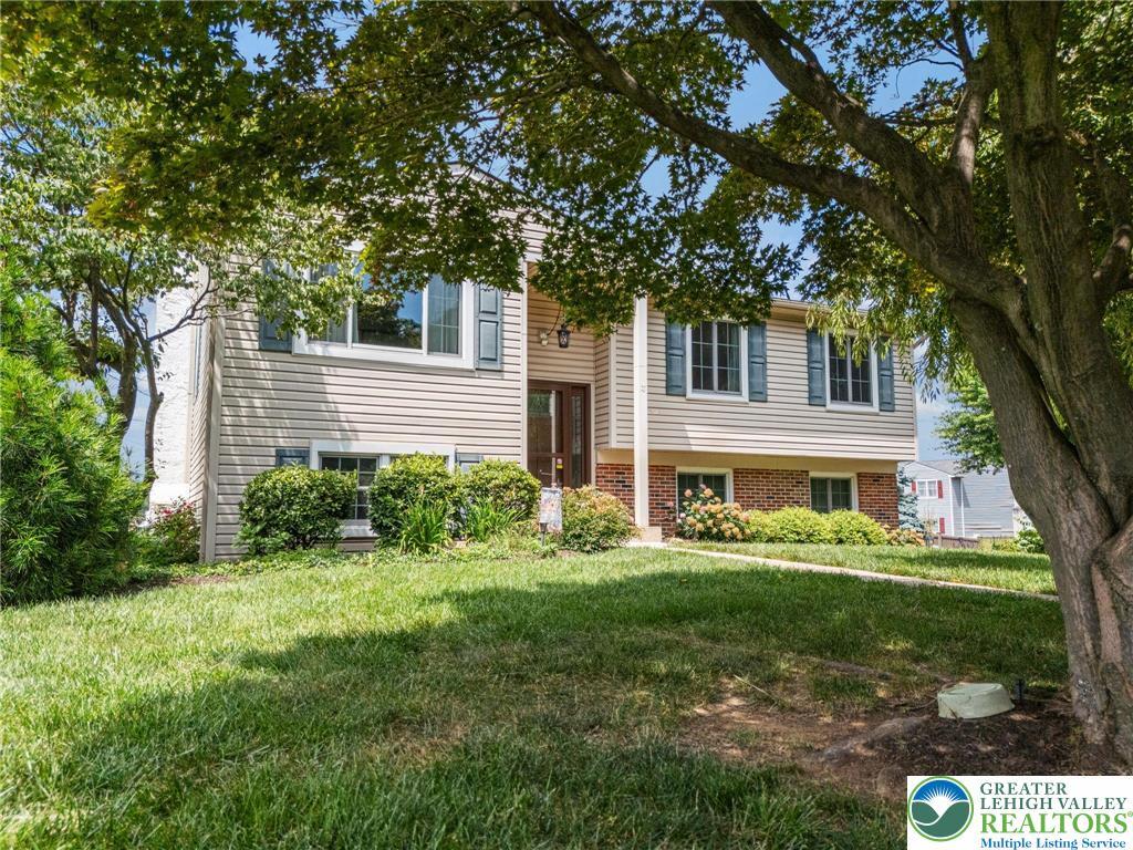 Property Photo: 4815 Hemlock Street PA 18106