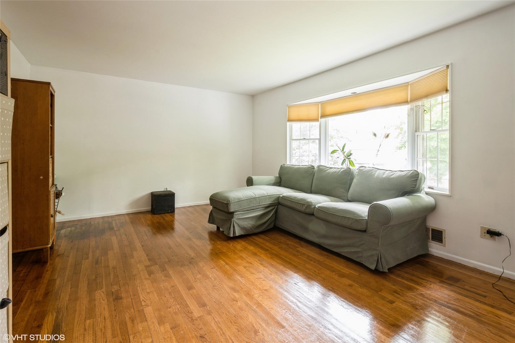 Property Photo:  4 Hillwood Court  NY 10984 