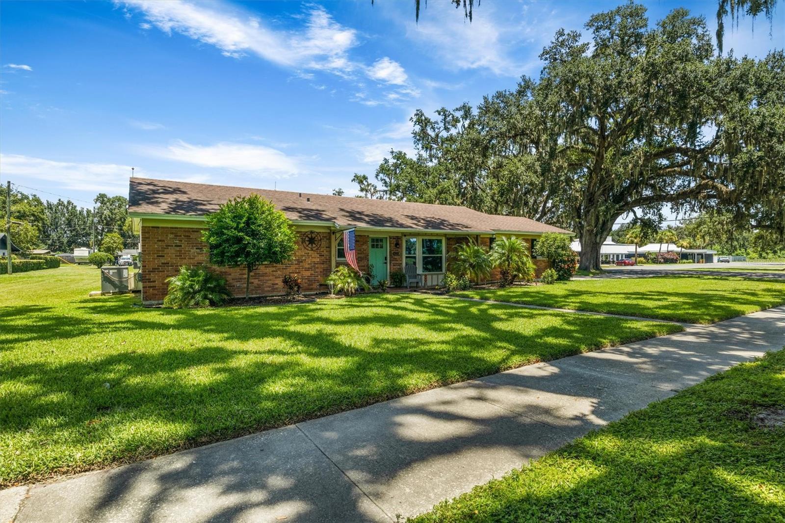 Property Photo: 2180 E Main Street FL 33830