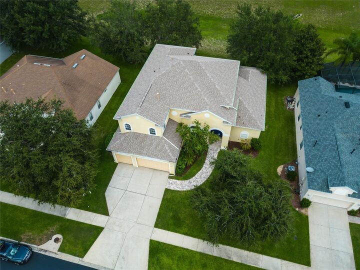 Property Photo: 2718 Knightsbridge Road FL 34711