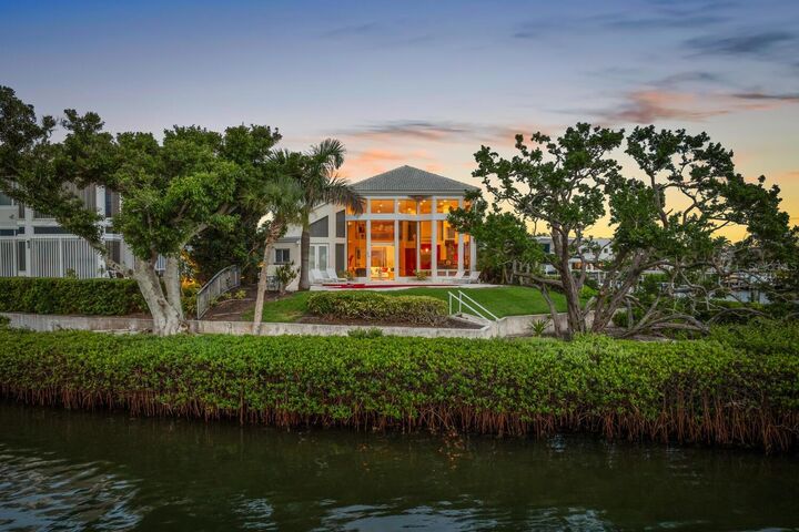 Property Photo:  3576 Fair Oaks Way  FL 34228 