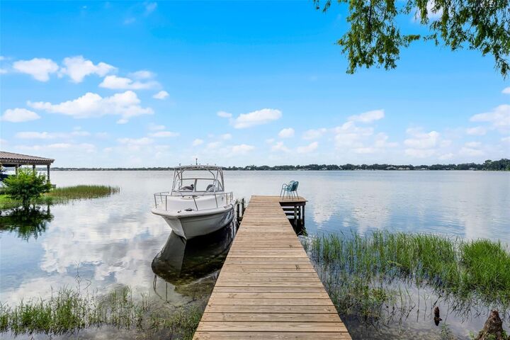 Property Photo: 1420 Belle Vista Drive FL 32809