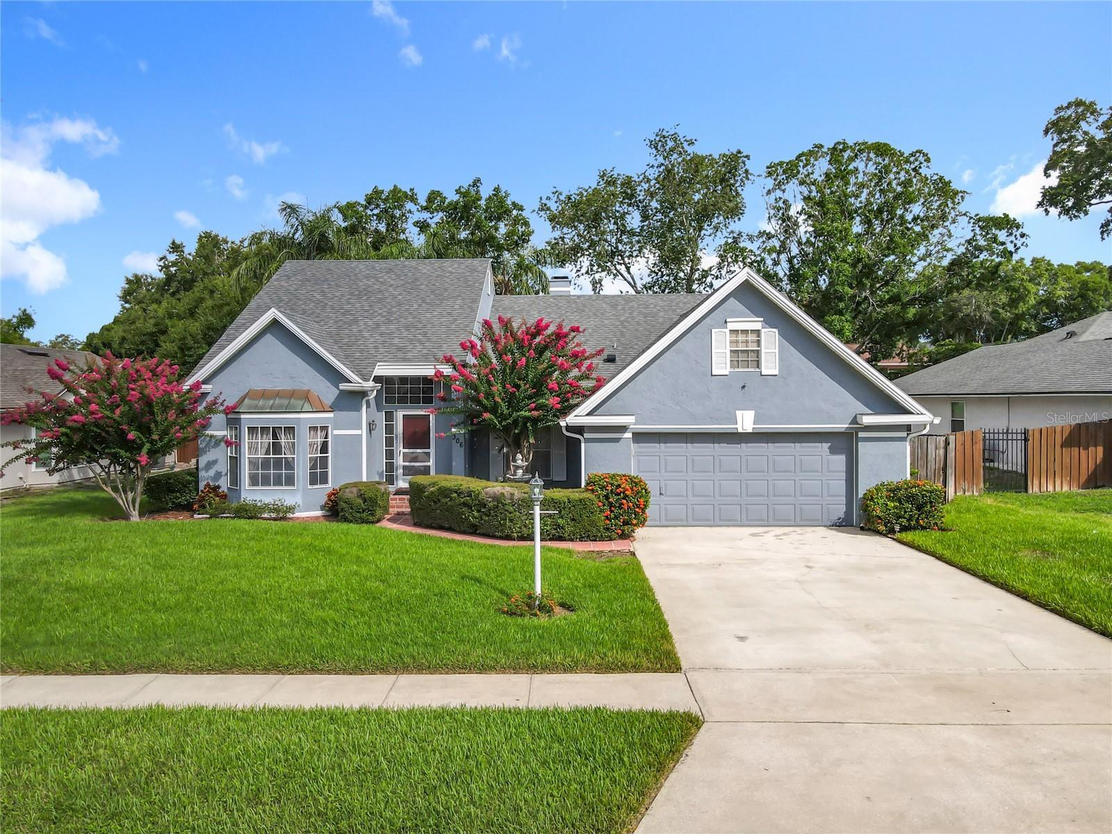 Property Photo: 306 Country View Court FL 32746