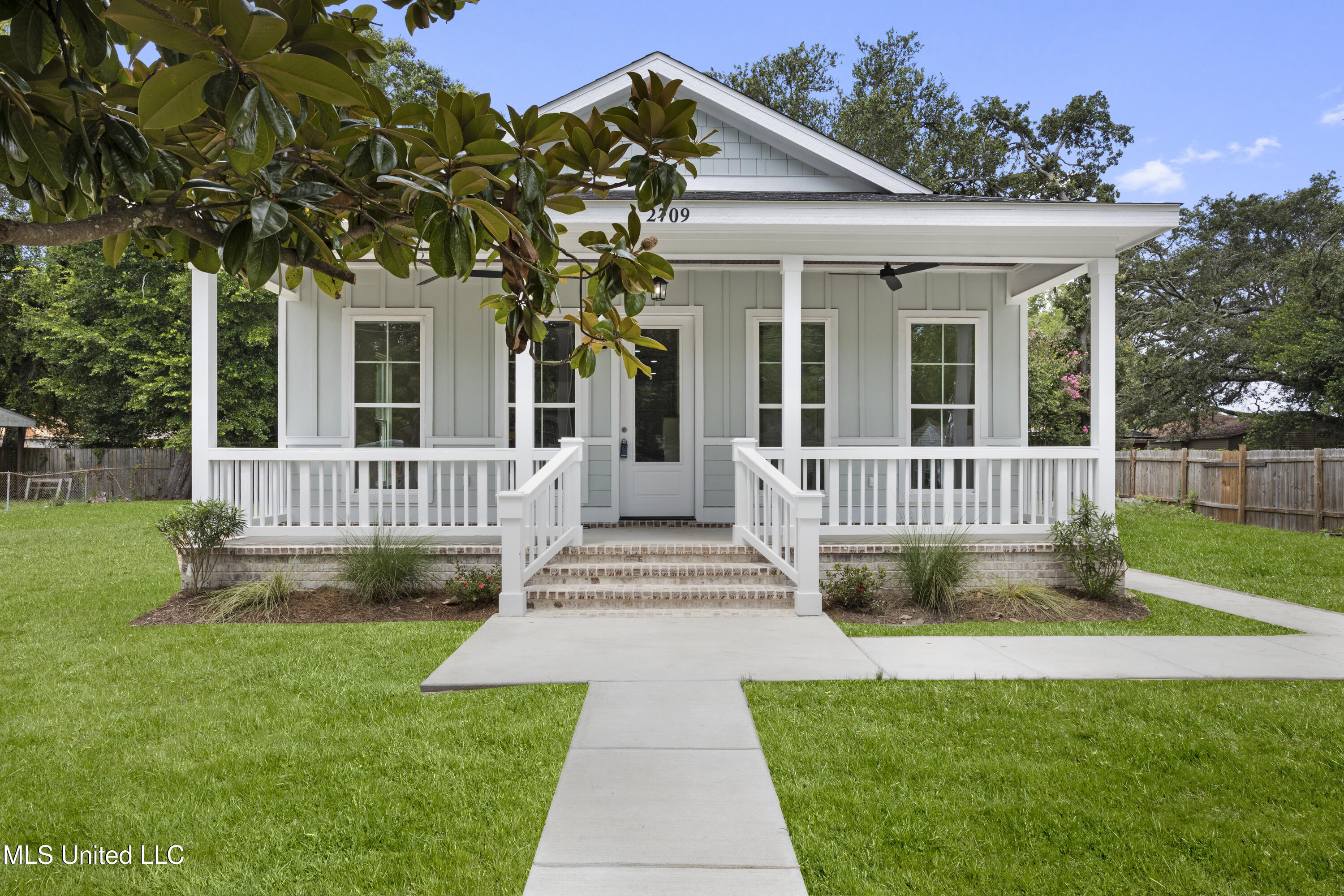Property Photo: 2709 Kelly Avenue MS 39501