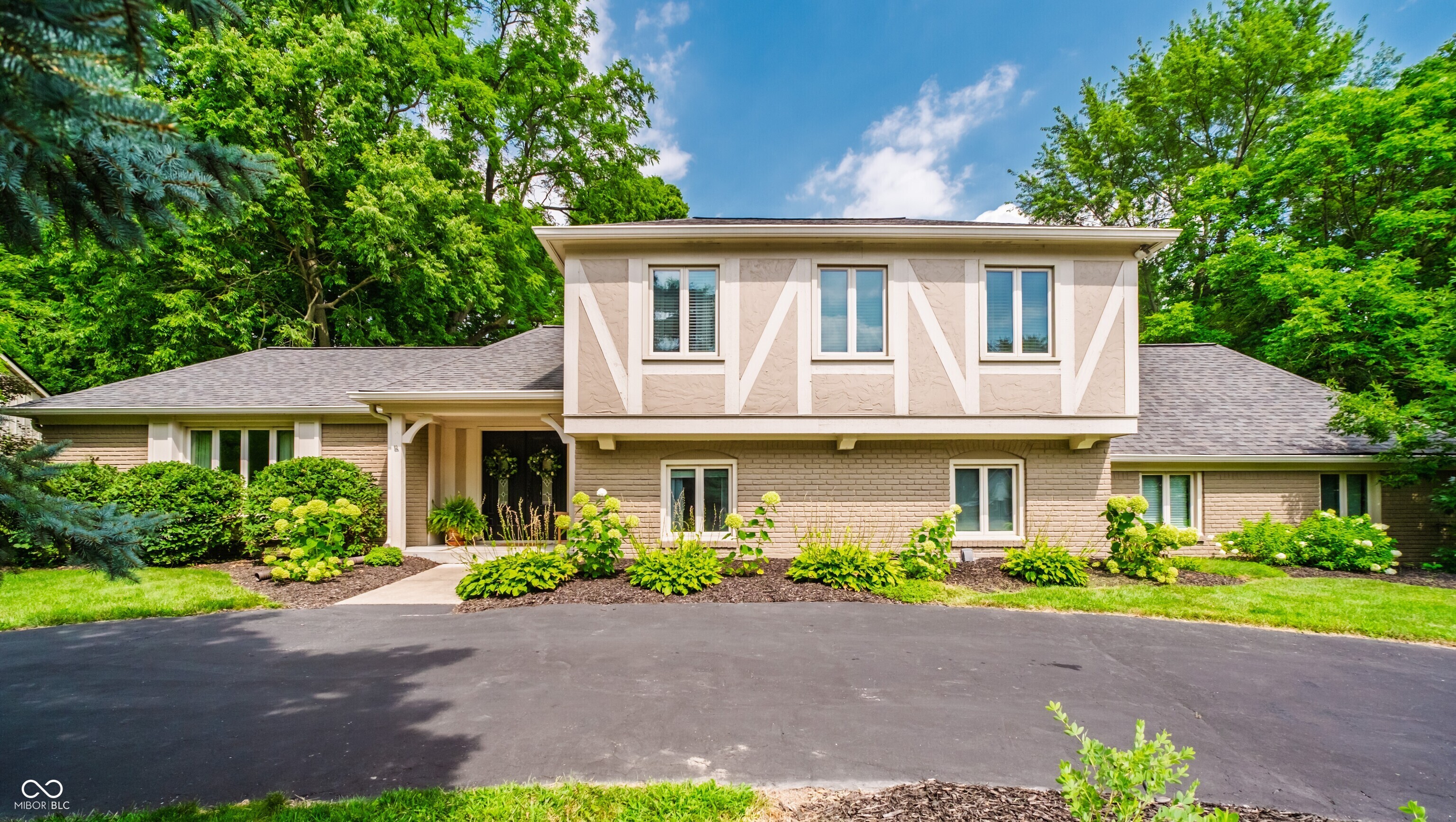 11909 Rolling Springs Drive  Carmel IN 46033 photo