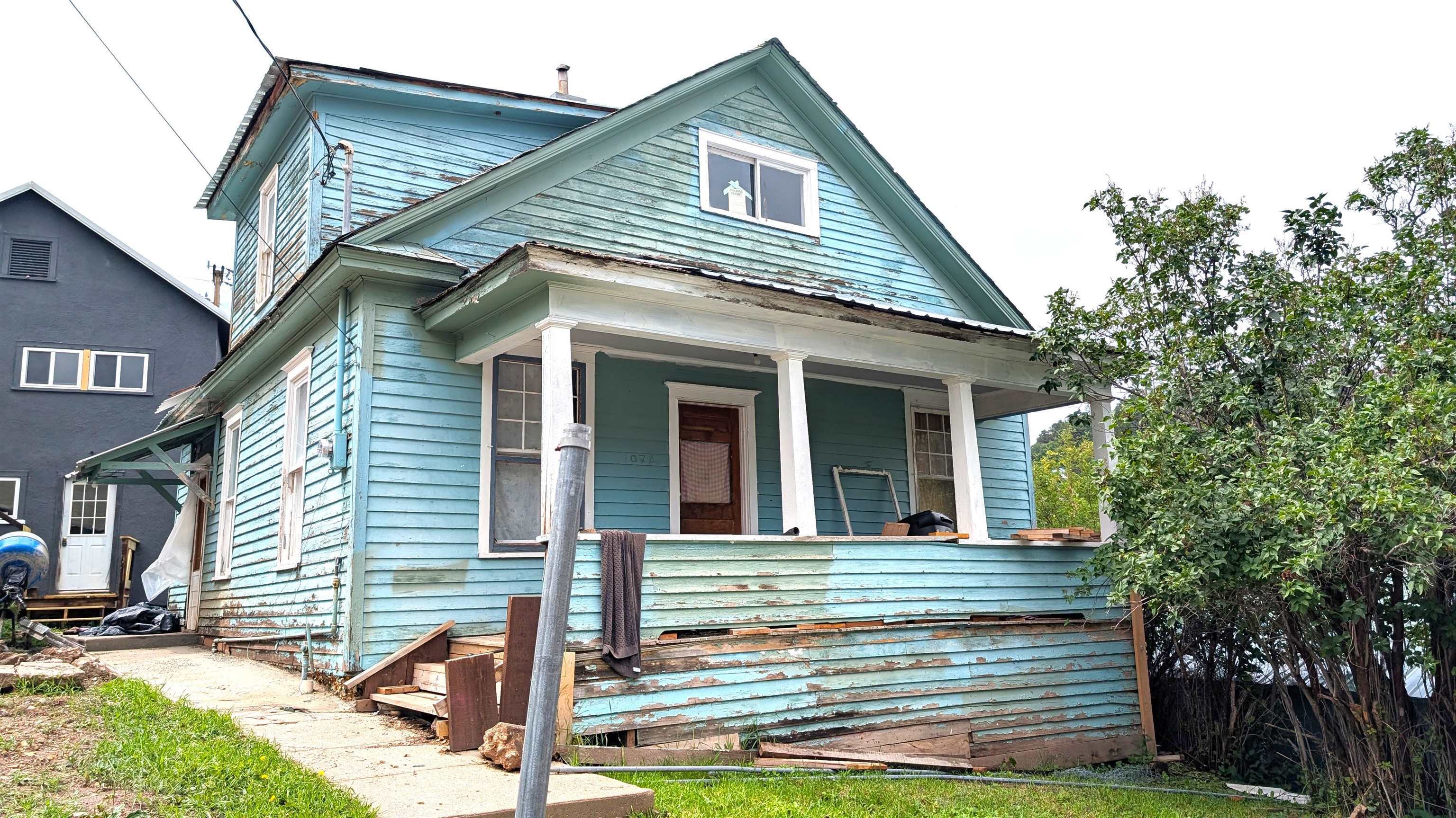 Property Photo: 107 1/2 Spark Street SD 57754