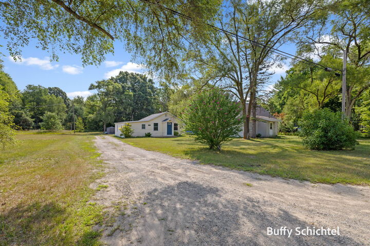 Property Photo: 1546 S Walker Road MI 49442
