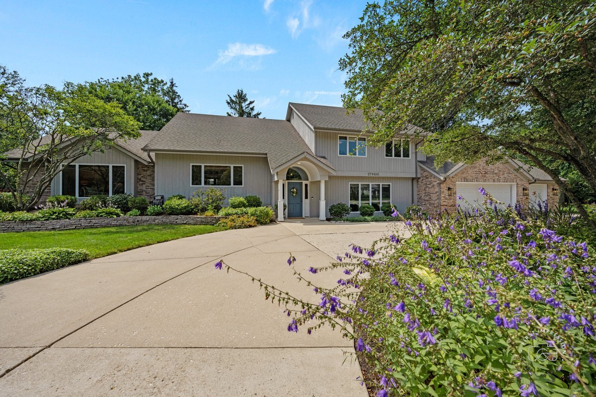 Property Photo: 27W641 North Lane IL 60540