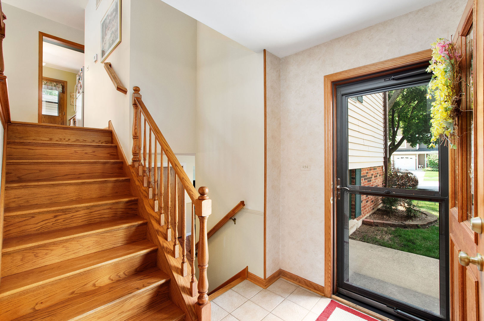 Property Photo:  710 W Burning Tree Lane  IL 60004 