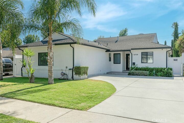 6709 Mammoth Avenue  Van Nuys CA 91405 photo