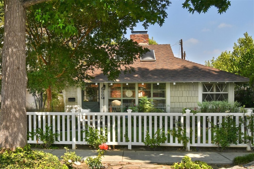 Property Photo: 6006 Sunnyslope Avenue CA 91401