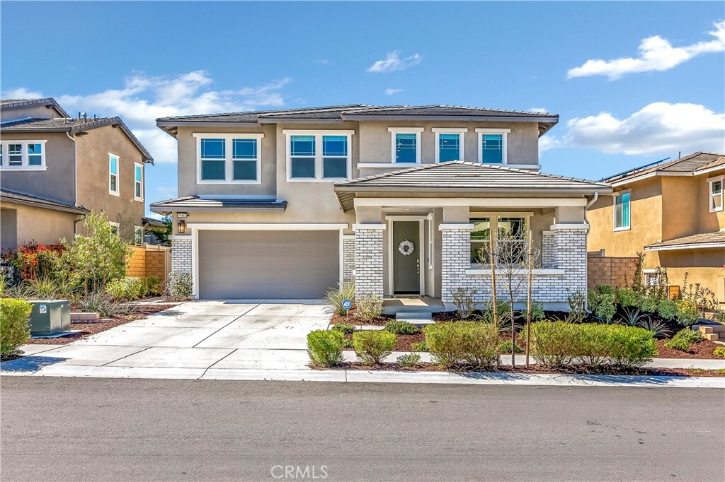 Property Photo: 39463 Dayspring Way CA 92591