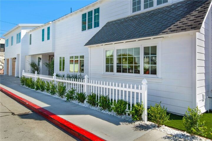 Property Photo:  1103 Balboa Avenue  CA 92662 