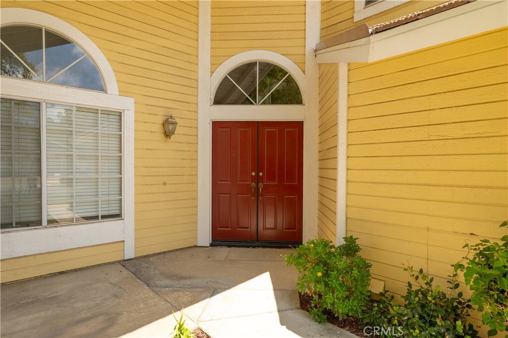 Property Photo: 1211 Mayfair Drive CA 92882
