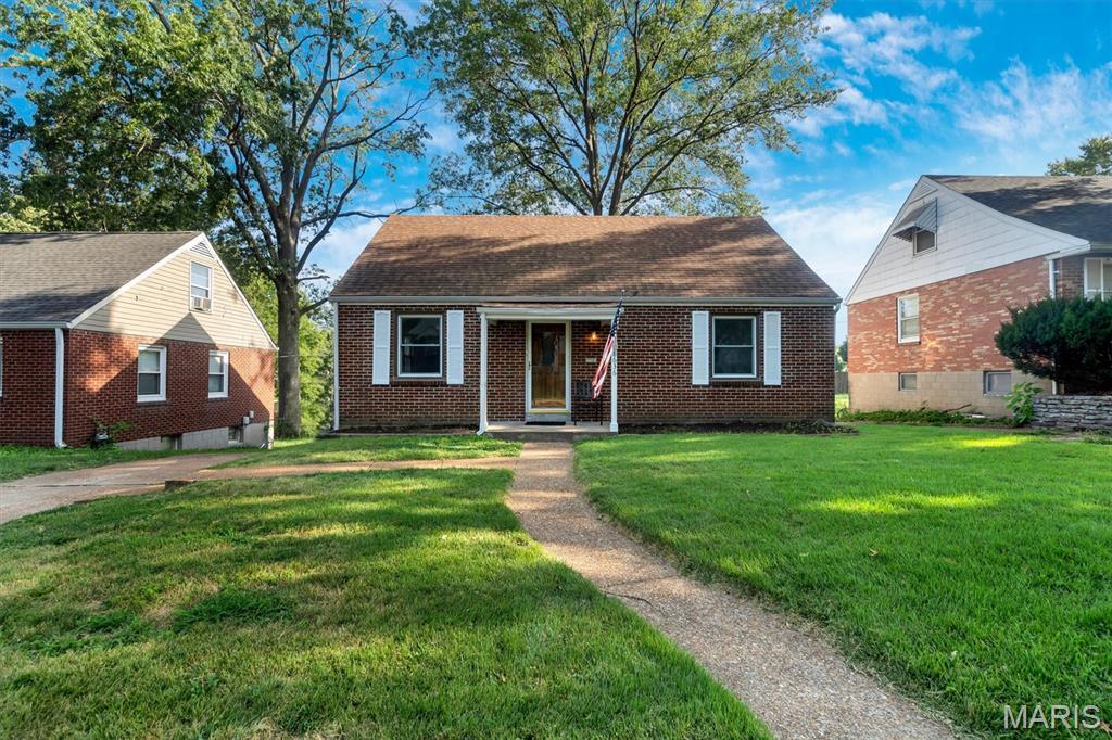 Property Photo: 8636 Belhaven Drive MO 63114