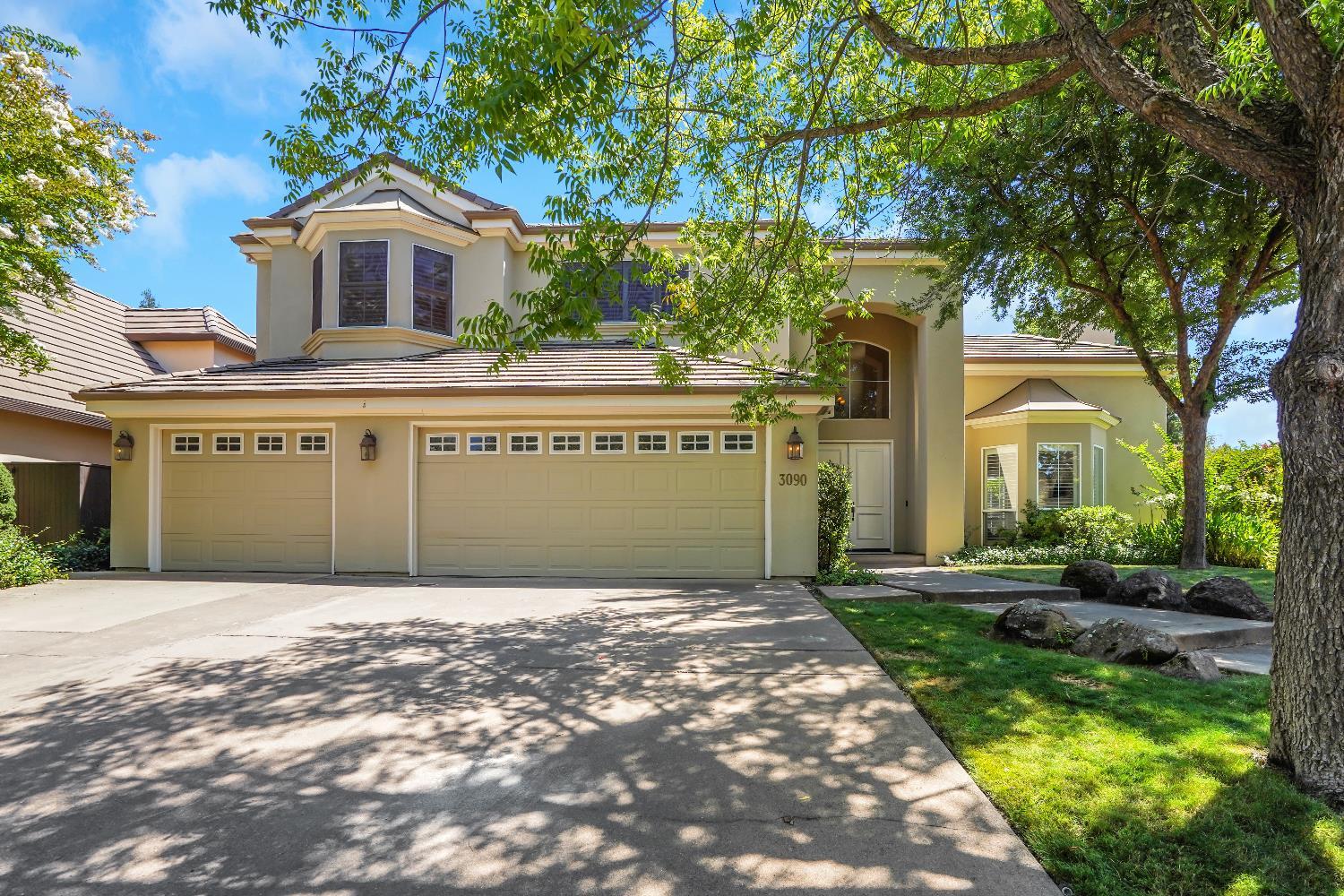 Property Photo: 3090 Ashridge Way CA 95746