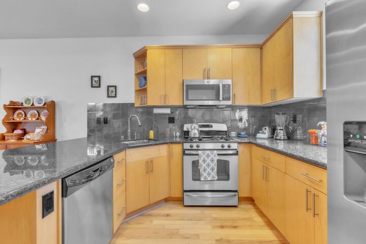 Property Photo:  1719 6th Street  CA 95811 