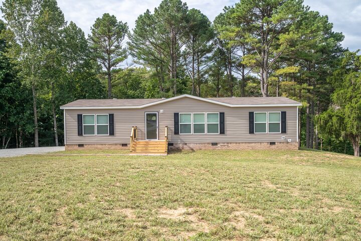 Property Photo: 389 Busby Rd TN 38469