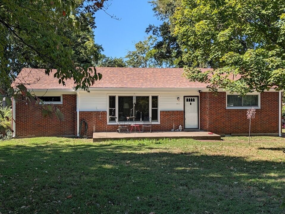 Property Photo:  4011 Ivy Dr  TN 37216 