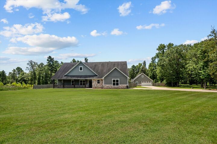 Property Photo:  115 Dogwood Circle  TX 75904 