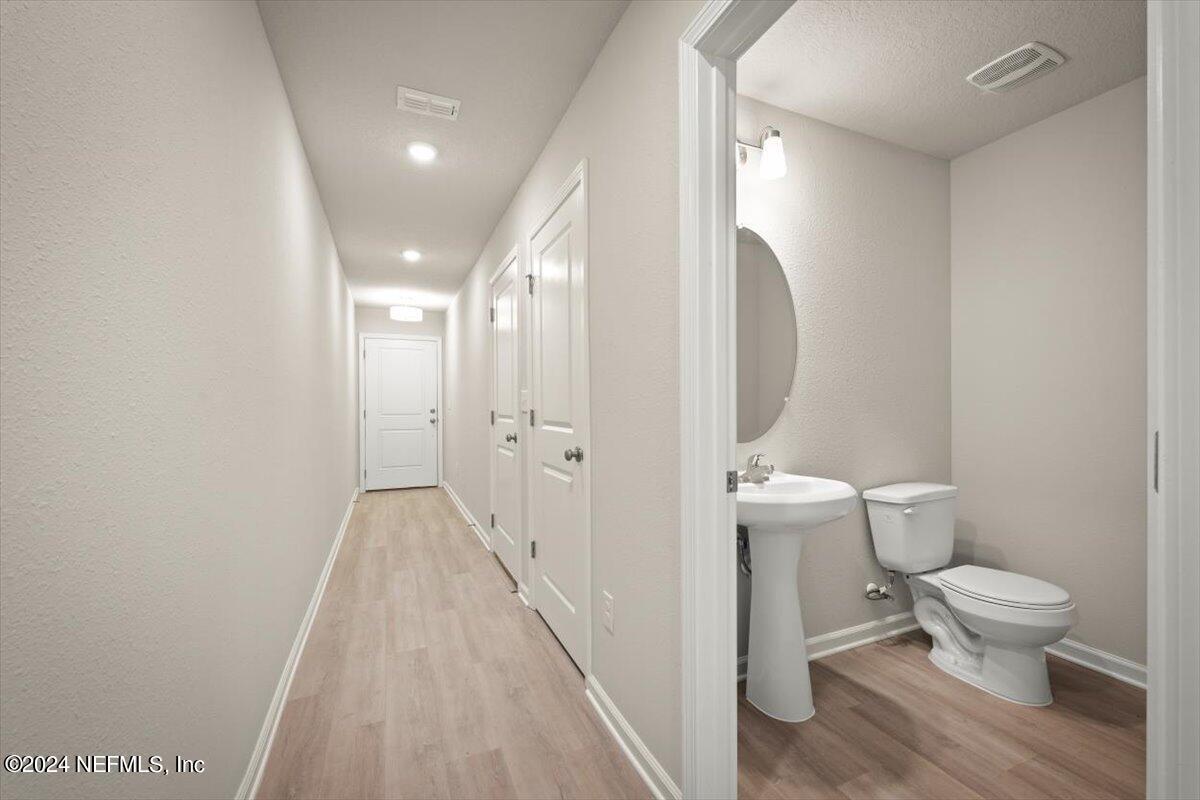 Property Photo:  844 Hartshill Place  FL 32218 