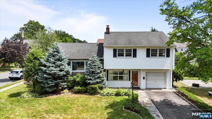 653 Passaic Avenue  Clifton NJ 07012 photo