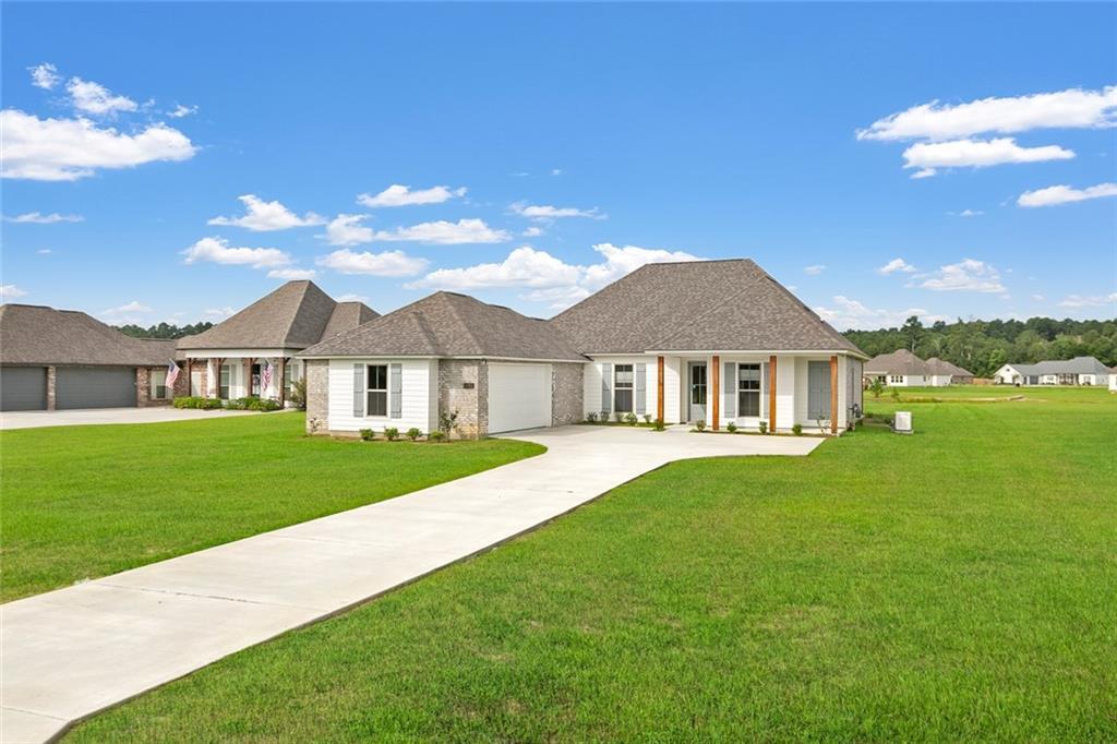 Property Photo: 31861 Redrick Drive LA 70785