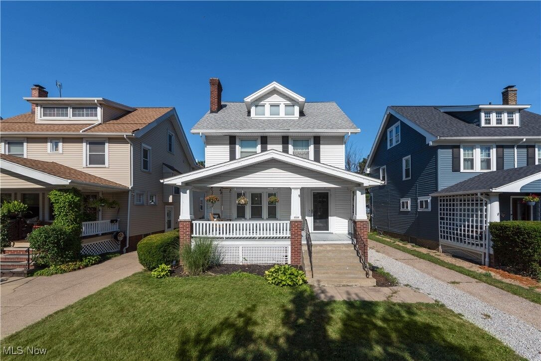 Property Photo: 1580 Waterbury Road OH 44107