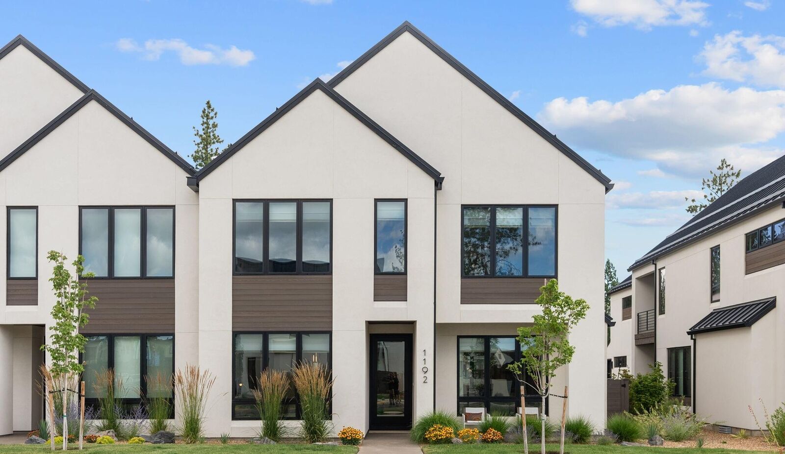 Property Photo: 1192 NW Skyline Ranch Road OR 97703