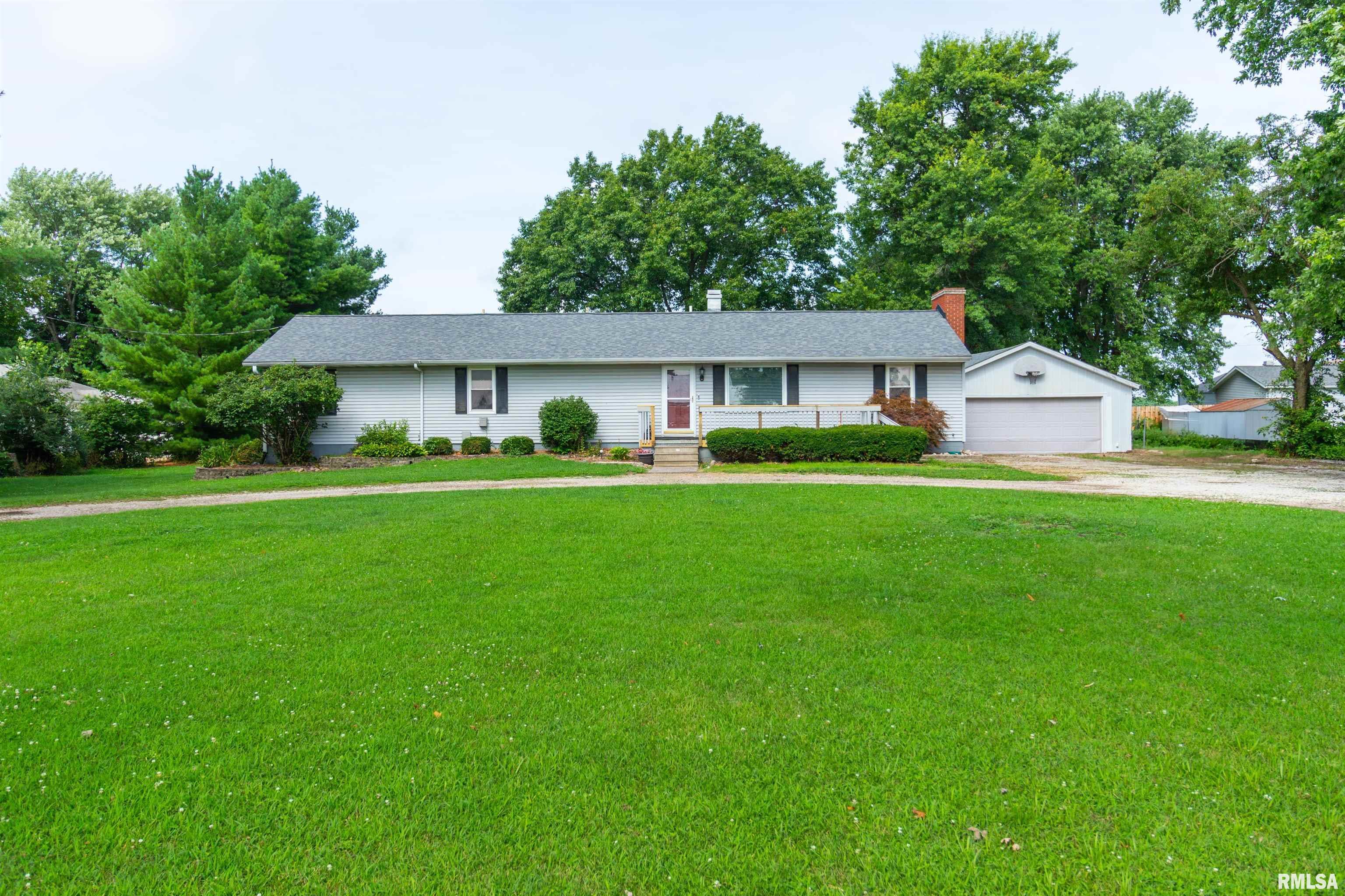 Property Photo:  617 N Santa Fe Avenue  IL 61559 
