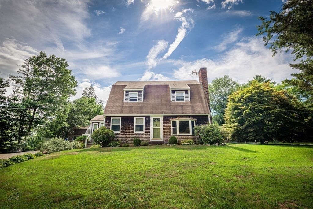 Property Photo:  421 County Rd  MA 02770 