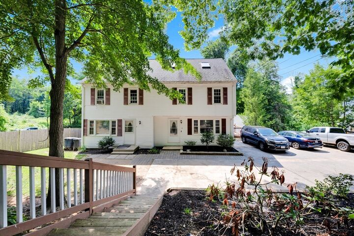 Property Photo:  7-9 Old South Rd  MA 01550 