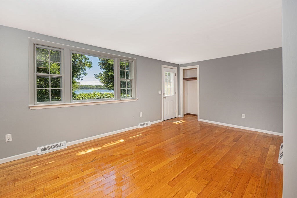 Property Photo:  7 Circuit Road  MA 02673 