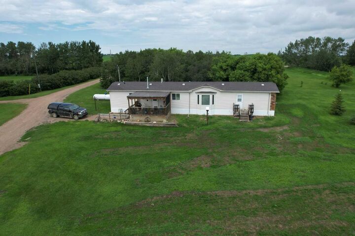 Property Photo: 10317 Township Road 512 AB T0B 2G0