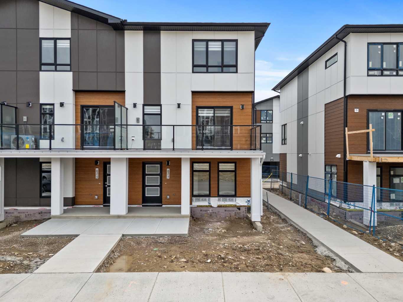 8317 8 Avenue SW  Calgary AB T3H 4C6 photo