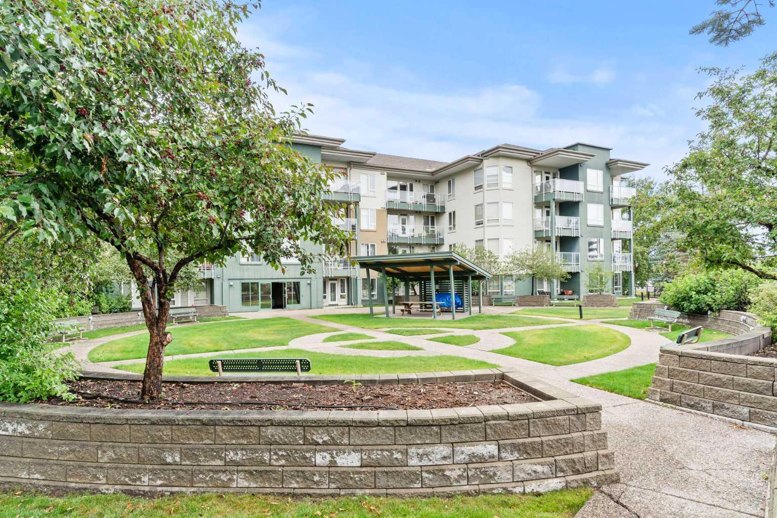 Photo de la propriété: 3111 34 Avenue NW 128 AB T2L 0Y2