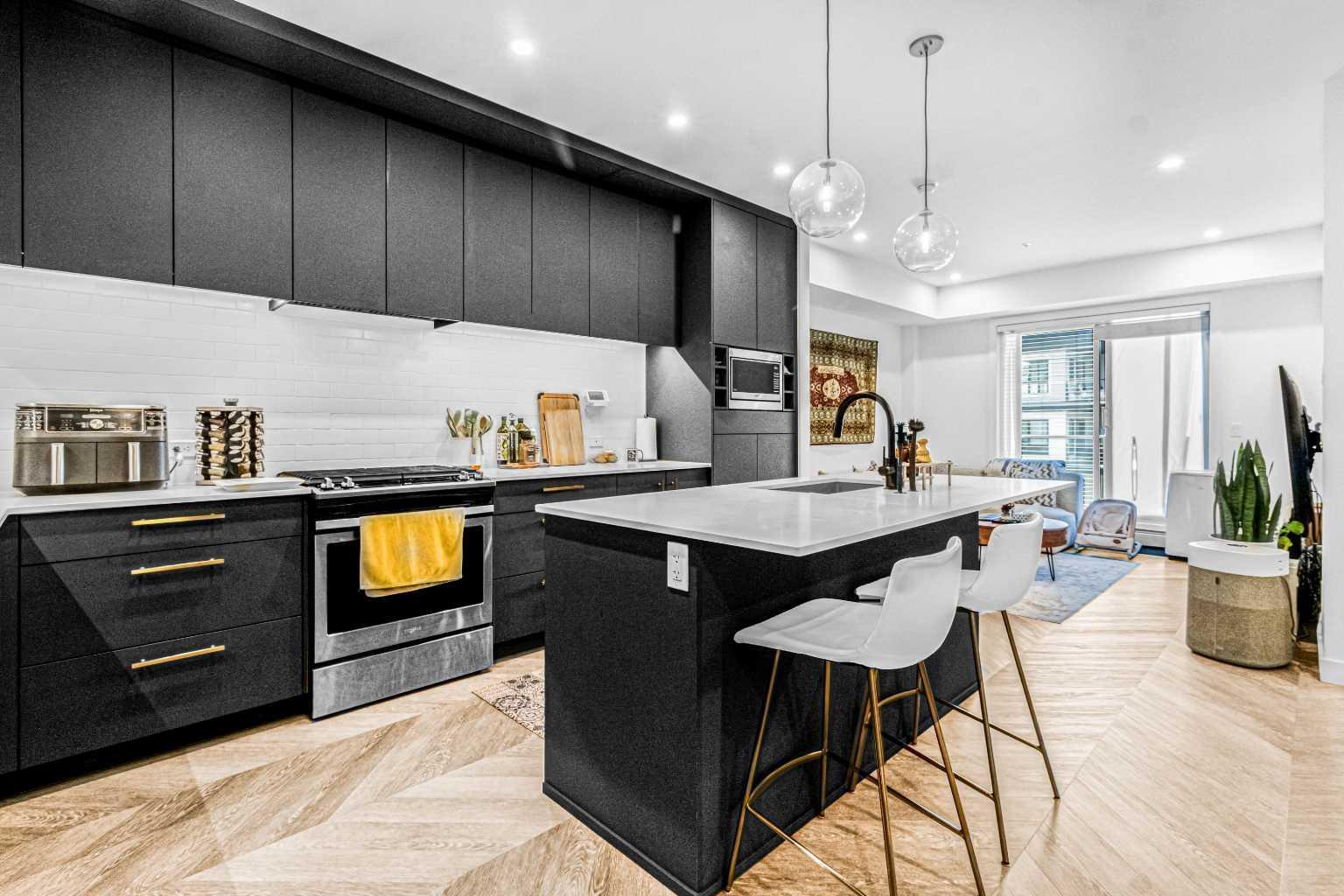 Property Photo: 4275 Norford Avenue NW 319 AB T3B 6M2