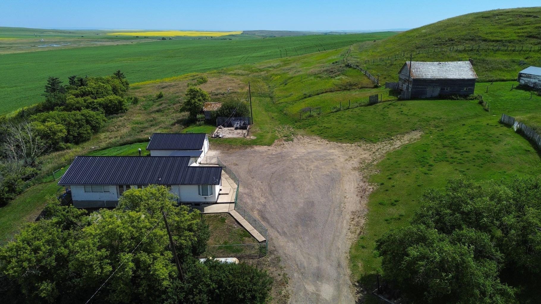 Photo de la propriété: 275065 Hwy 840 AB T0J 2T0