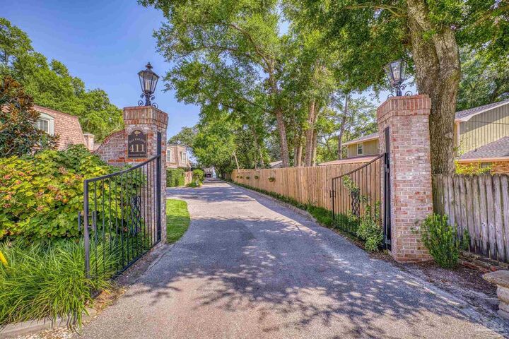 Property Photo:  411 Bayshore Dr A  FL 32507 