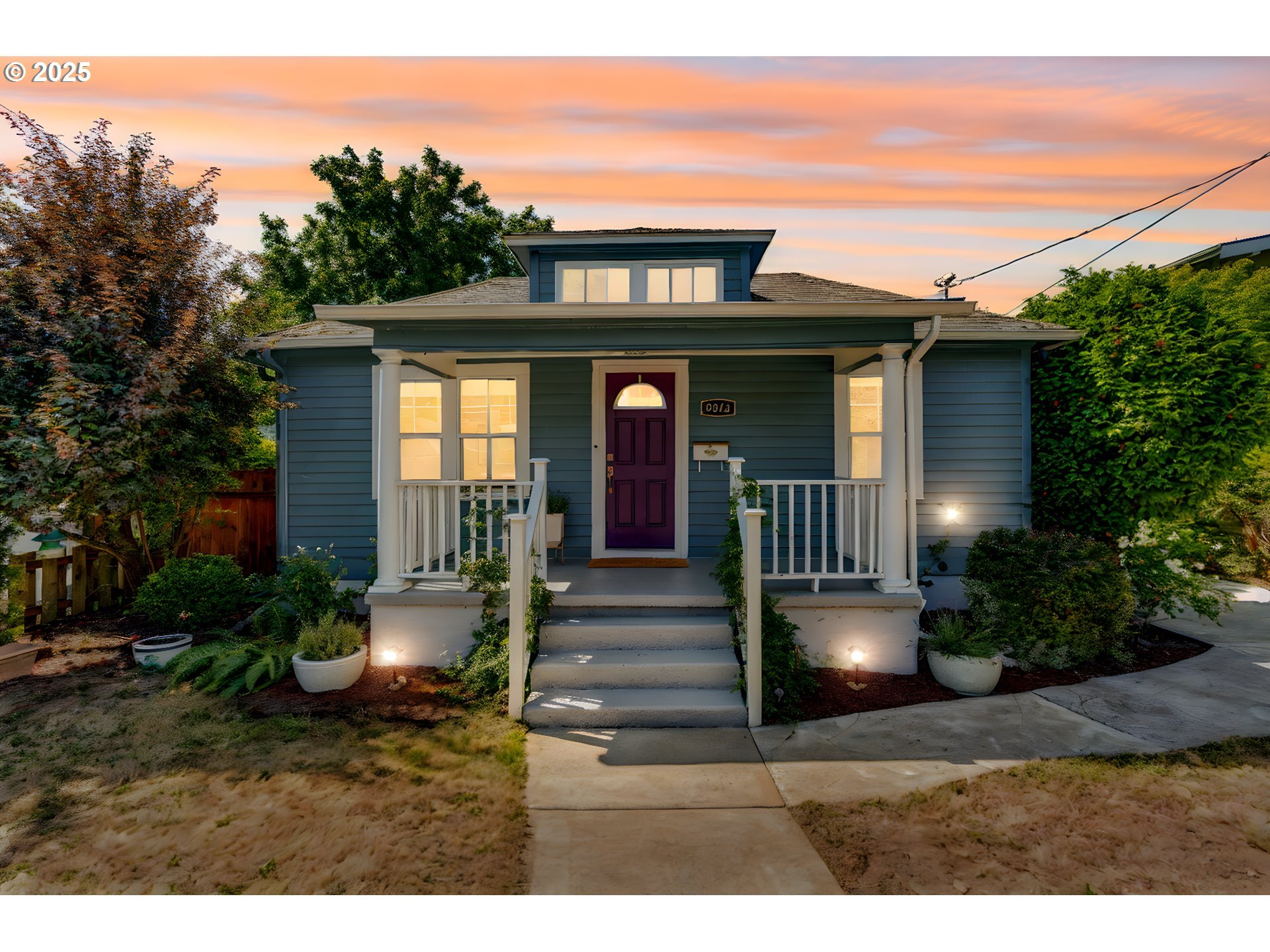 Property Photo: 9842 SE Harold St OR 97266