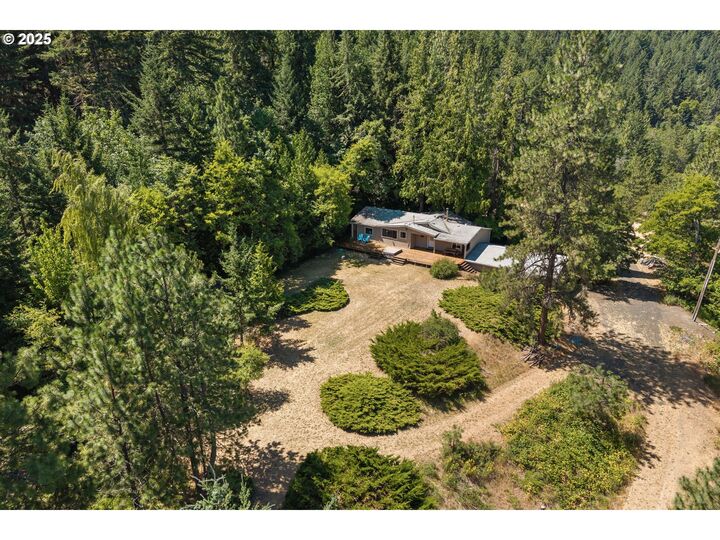 Property Photo: 1910 Proctor Rd OR 97040