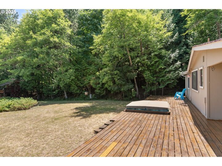 Property Photo: 1910 Proctor Rd OR 97040