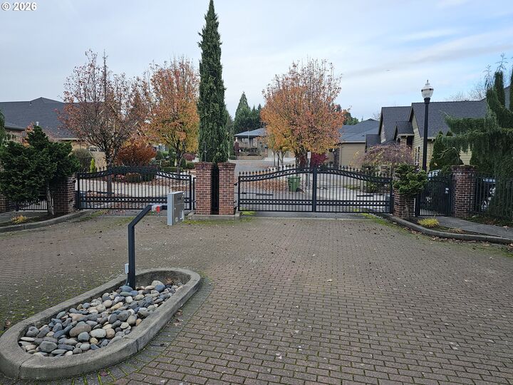 Property Photo:  1323 SE Columbia Crest Ct  WA 98664 