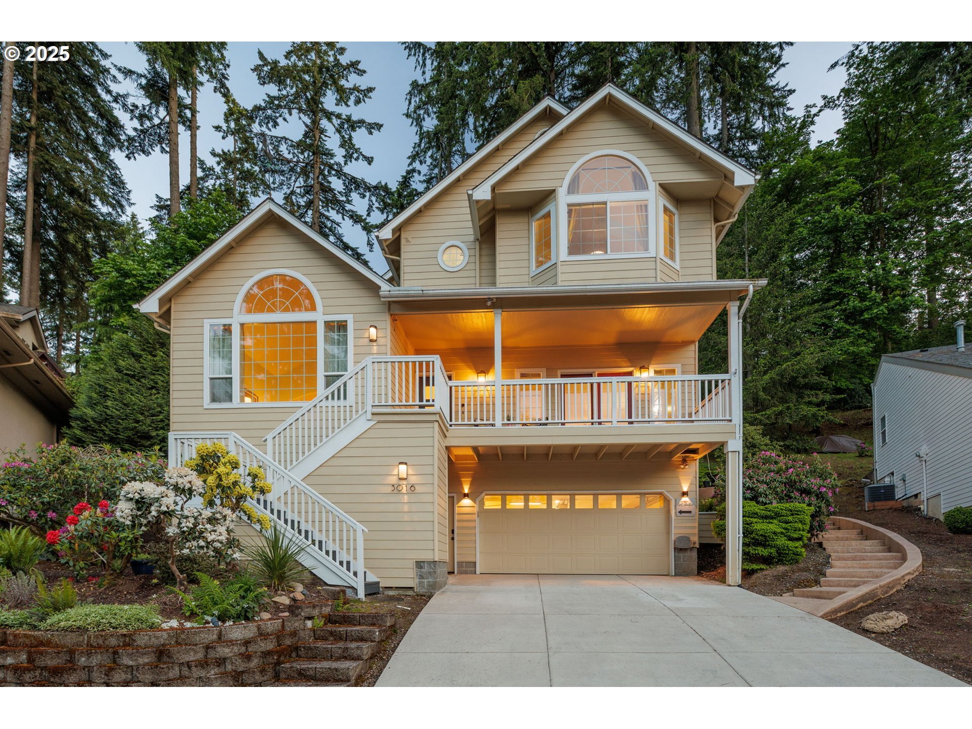Property Photo:  3016 Ashley Loop  OR 97405 