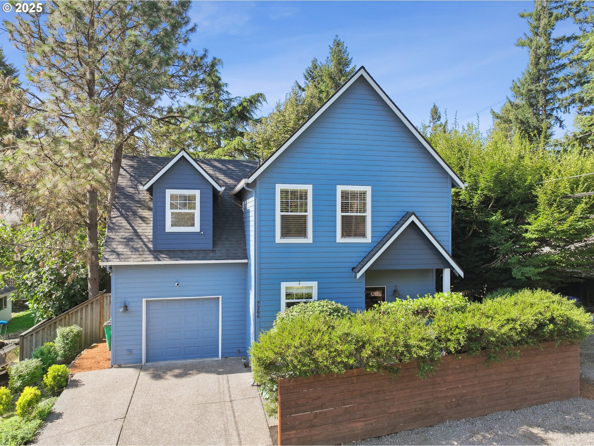 Property Photo: 7266 SW Capitol Hill Rd OR 97219