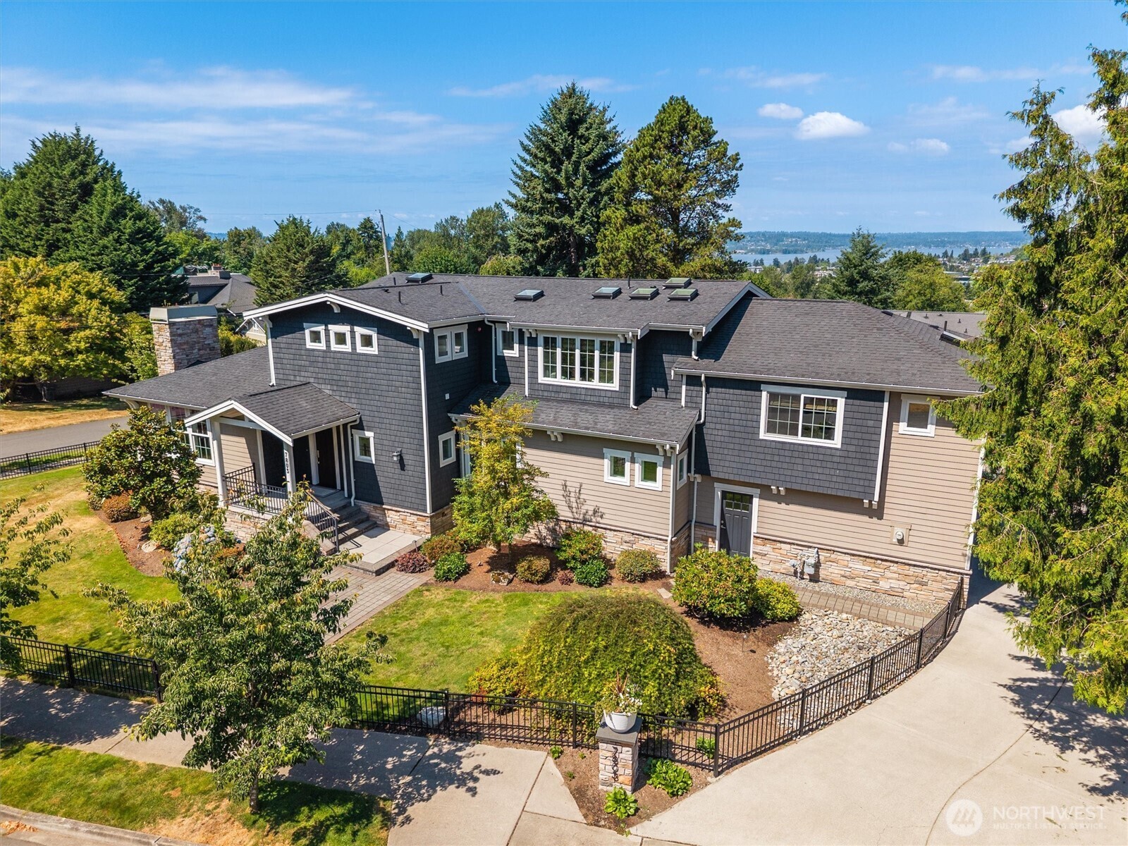 Property Photo:  7803  115th Place NE  WA 98033 