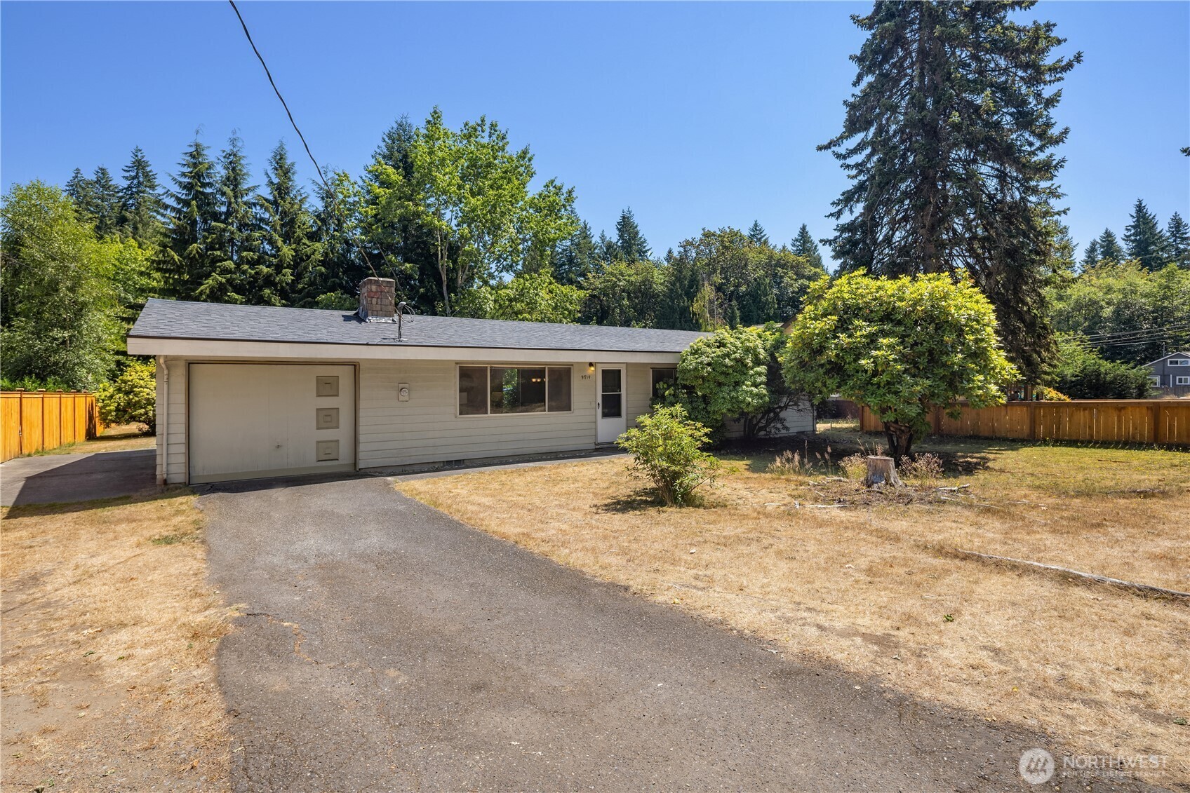 Property Photo: 9714 132nd Avenue NE WA 98033