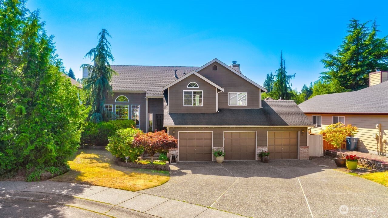 Property Photo: 17426 53rd Place W WA 98037